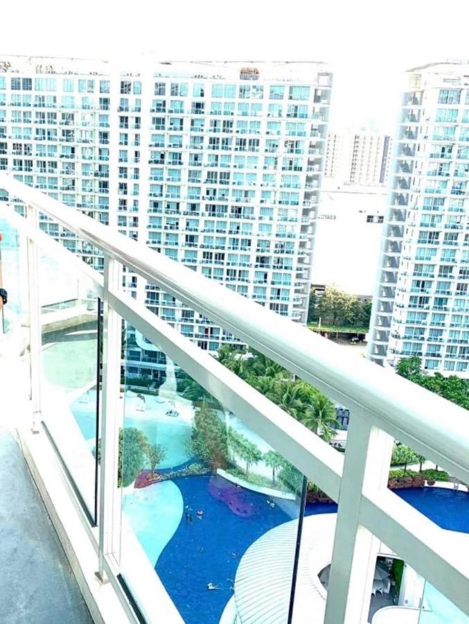 Azure C5 Man-Made Beach Balcony Multiple Units Manila Kültér fotó