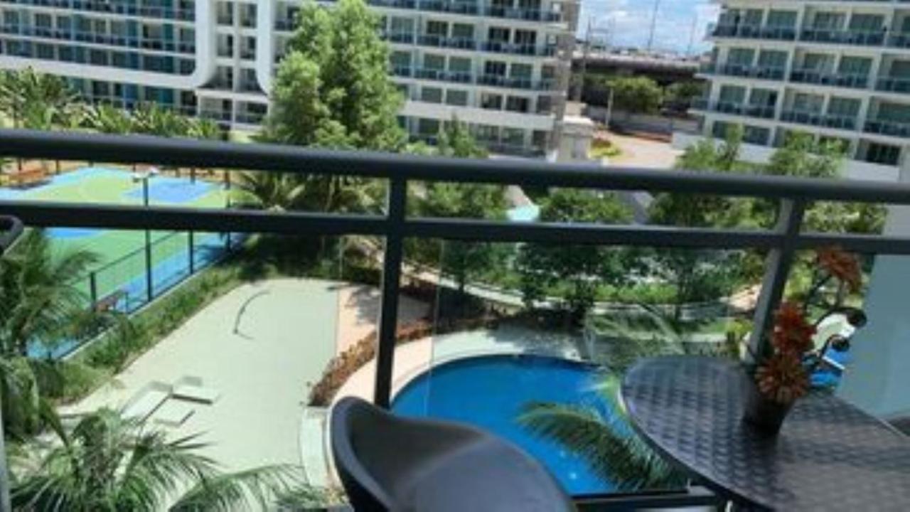 Azure C5 Man-Made Beach Balcony Multiple Units Manila Kültér fotó