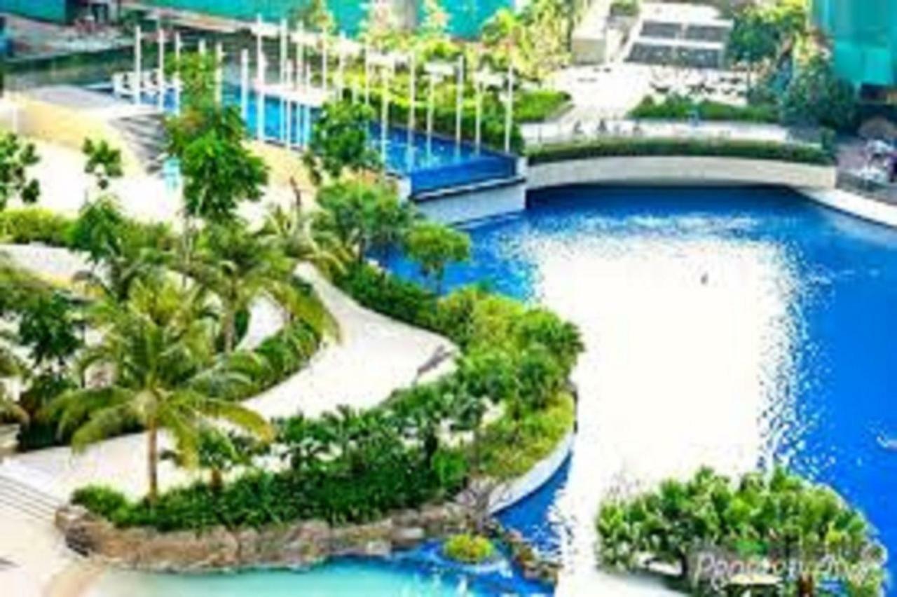 Azure C5 Man-Made Beach Balcony Multiple Units Manila Kültér fotó