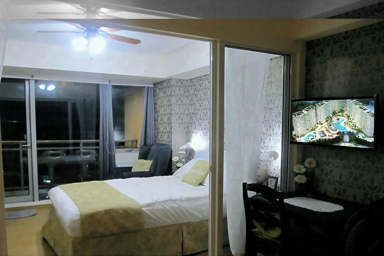 Azure C5 Man-Made Beach Balcony Multiple Units Manila Kültér fotó